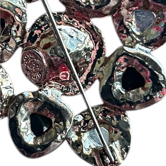 Premier Designs Maltese Cross Rhinestone Brooch - Picture 4 of 4